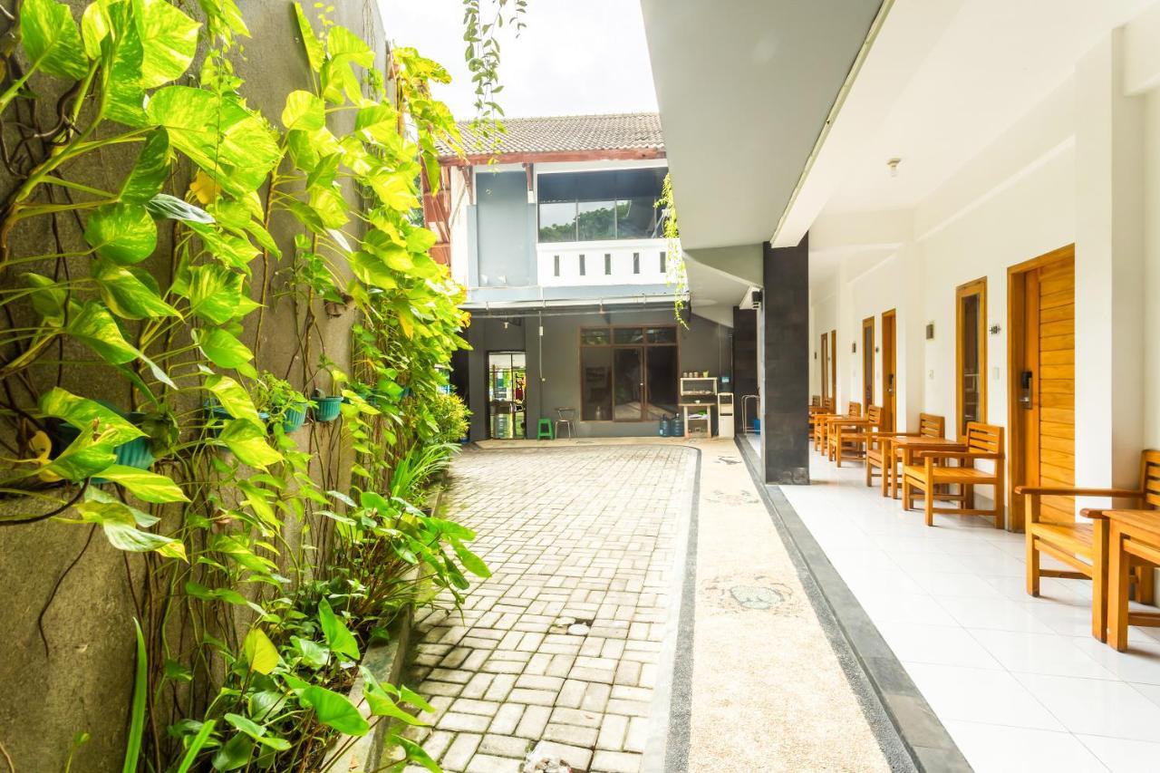 Oyo 2408 Bc Inn Mangsit Luaran gambar